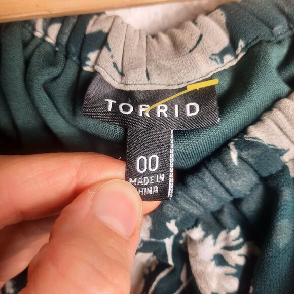 Mini Chiffon Off-Shoulder Torrid Size 00/ Women L Skater Dress Green Floral READ - Picture 4 of 5
